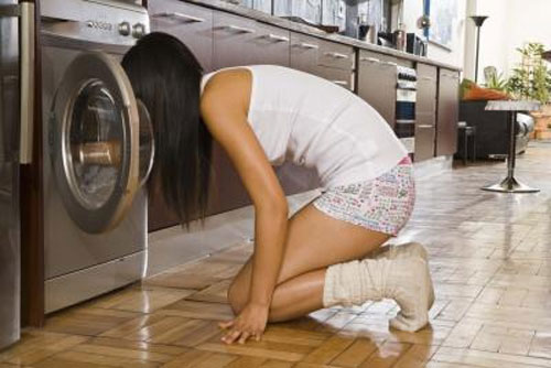 khu mui hoi may giat nhu the nao
